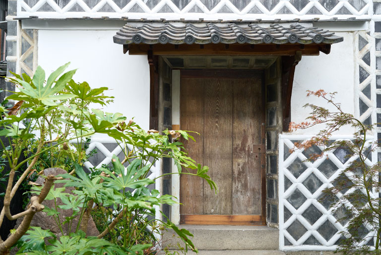 蔵（寝室）